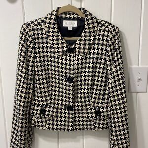 Liz Claiborne jacket size 12 P‎